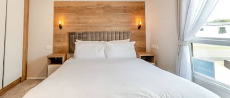 2 bedrooms