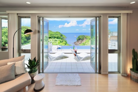 SLG (Room Only) Non smoking | 1 bedroom, individually decorated, individually furnished, desk