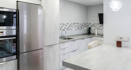 Holiday Home 'Capitán' with Private Terrace, Balcony & Wi-Fi