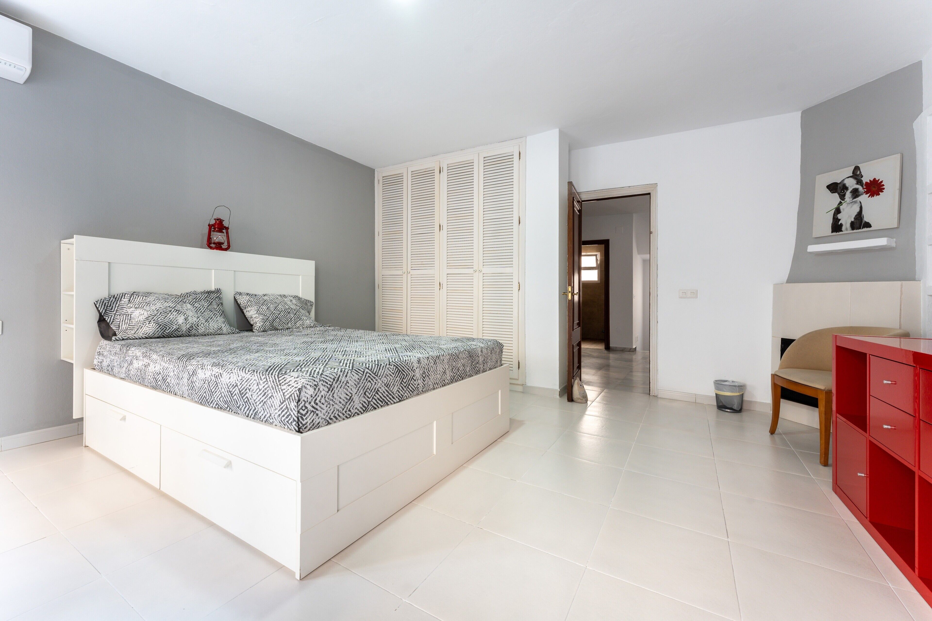 6 dormitorios, tabla de planchar con plancha, wifi gratis y ropa de cama