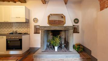 Geladeira, fogão, cooktop, cafeteira/chaleira