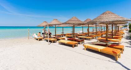 Holiday Home 'Villa Lido Hookipa' with Private Terrace and Air Conditioning