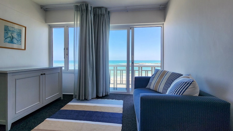 Blue Peter Hotel