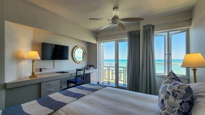 In-room safe, iron/ironing board, free WiFi, bed sheets - Blue Peter Hotel (Cape Town)