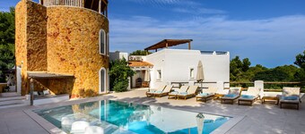 Holiday Home 'Can Taika' with Sea View, Wi-Fi and Air Conditioning