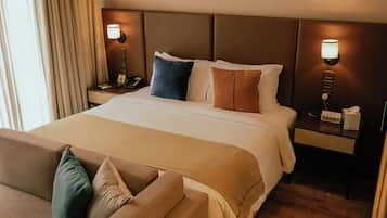 Premier Double Room | Premium bedding, minibar, desk, laptop workspace