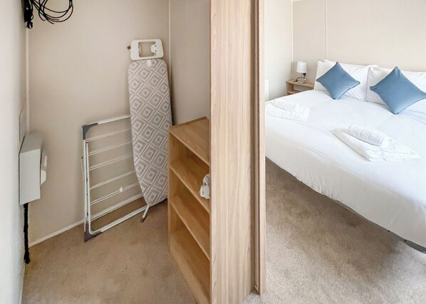 2 bedrooms