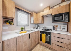 Kühlschrank, Ofen, Herdplatte, Toaster
