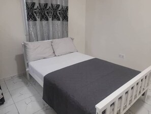 3 bedrooms, bed sheets