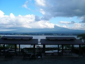 Outdoor dining - MtFuji and Lake Kawaguchi Ftype room for 2 peopl / Minamitsuru-gun Yamanashi (Minamitsuru-gun)