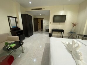 Superior Double Room | Free WiFi - L and K 2023 Residence (Patong)