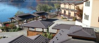 A Dshaped cottage for 4 to 6 people overlooking / Minamitsuru-gun Yamanashi