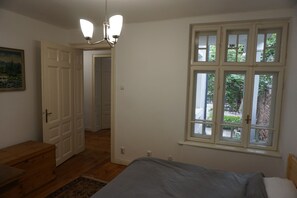 2 Schlafzimmer, Bügeleisen/Bügelbrett, WLAN, Bettwäsche
