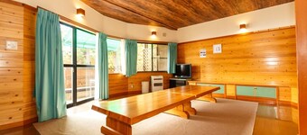 Cshaped cottage for 8 people  View of Mt Fuji a / Minamitsuru-gun Yamanashi