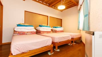 3 bedrooms, iron/ironing board, free WiFi