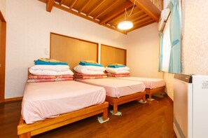 3 bedrooms, iron/ironing board, free WiFi