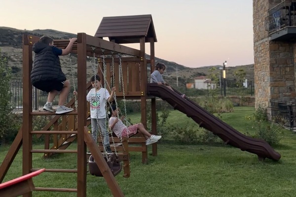 Área de juegos infantiles al aire libre