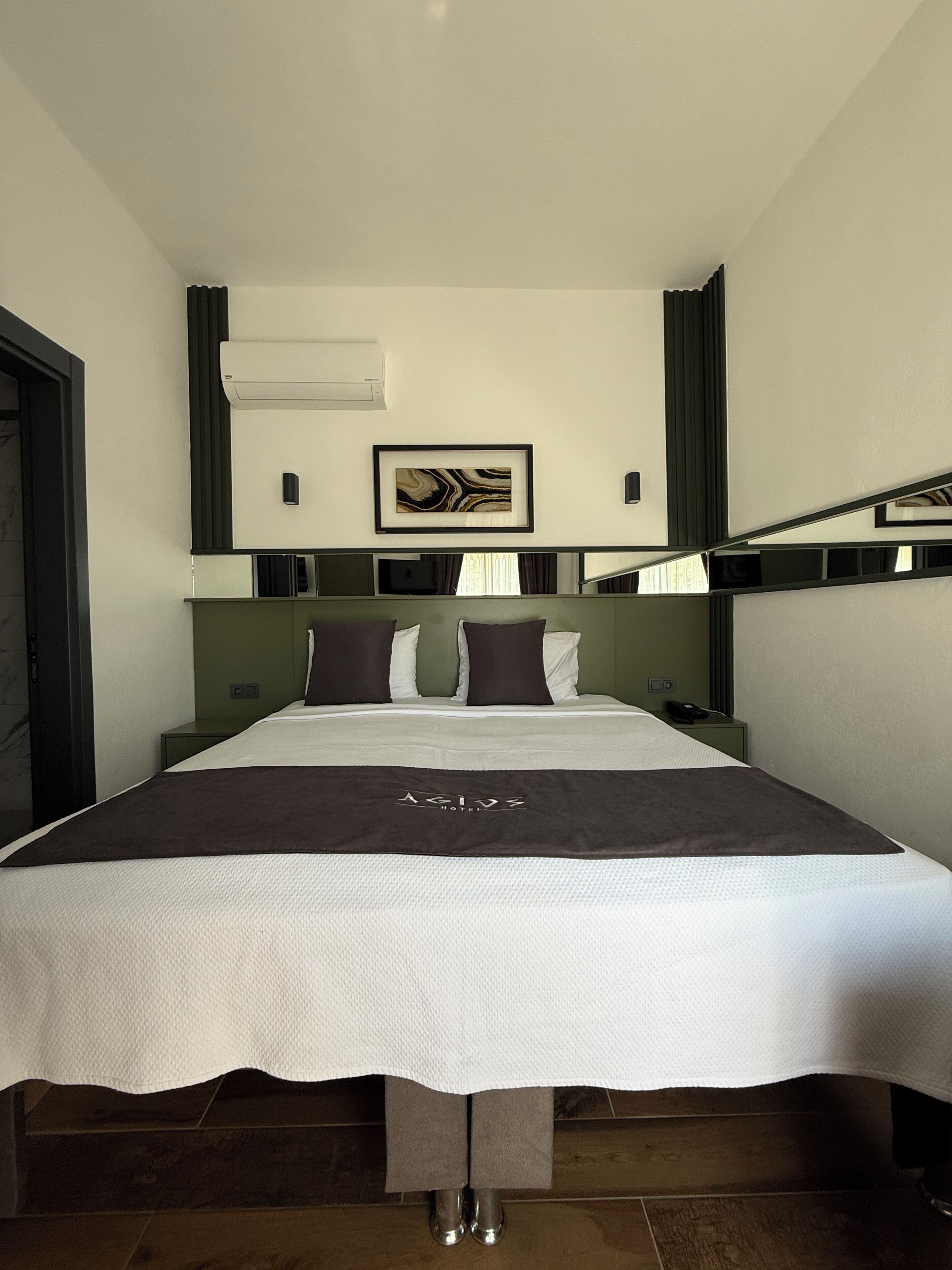 Chambre Standard double ou avec lits jumeaux | Draps italiens de Frette, literie de qualité, minibar, coffre-fort