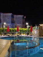 Piscina externa sazonal