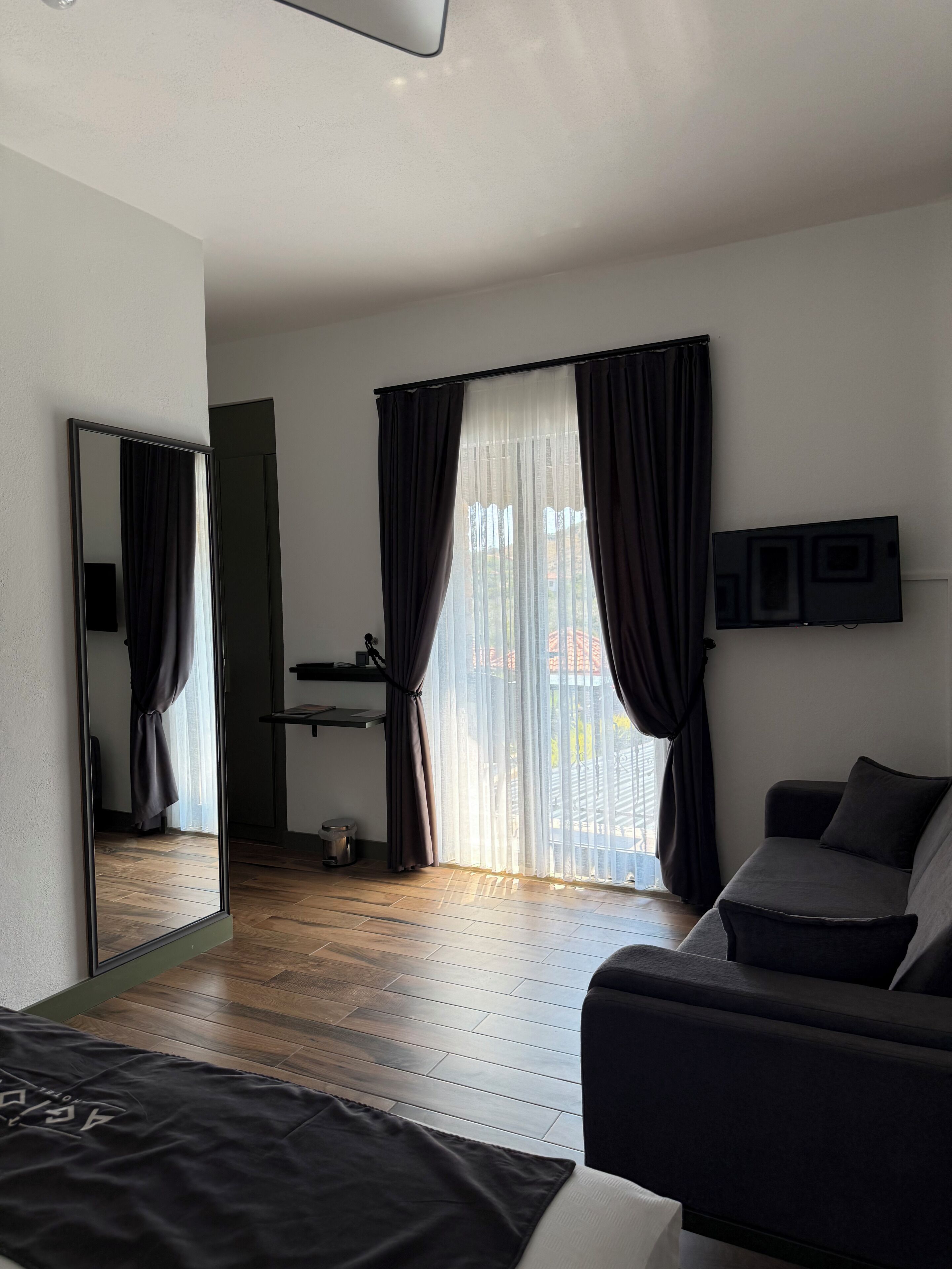 Quarto superior, 1 quarto | Lençóis italianos Frette, roupas de cama premium, frigobar