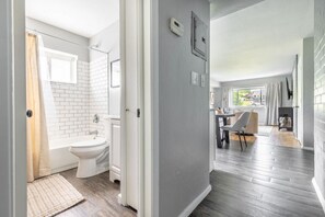 Handdoeken, zeep, shampoo, toiletpapier