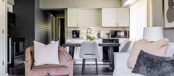 Westlake Harmony Apartment