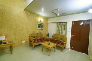 Ropa de cama de alta calidad, cubrecamas y escritorio 