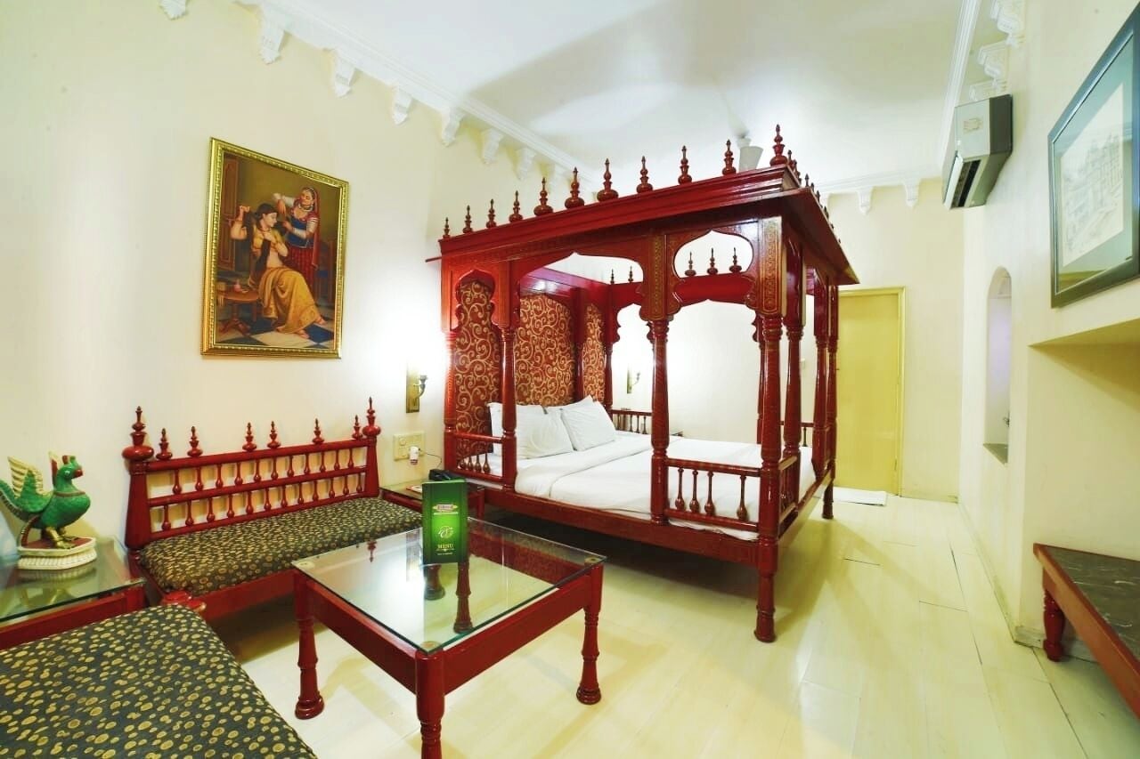 蜜月套房 | 高档床上用品、羽绒被、办公桌、免费 WiFi