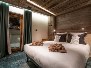 6 quartos, Wi-Fi de cortesia, roupa de cama