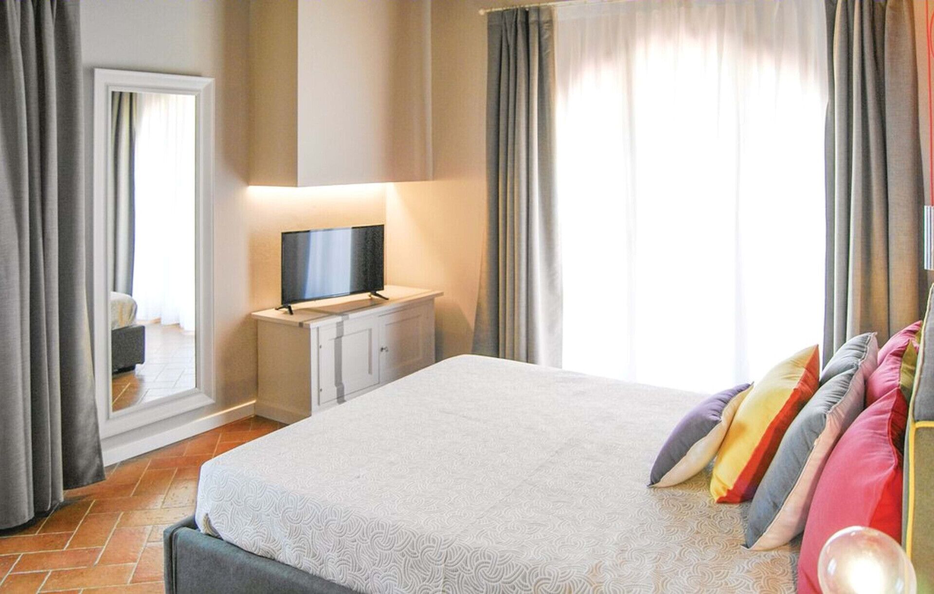 6 chambres, Wi-Fi, draps fournis