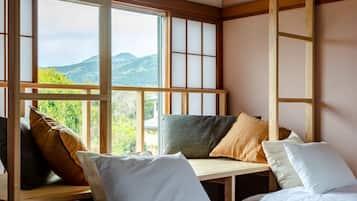 6 Schlafzimmer, Schreibtisch, kostenloses WLAN, Bettwäsche