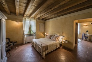 9 chambres, Wi-Fi, literie fournie