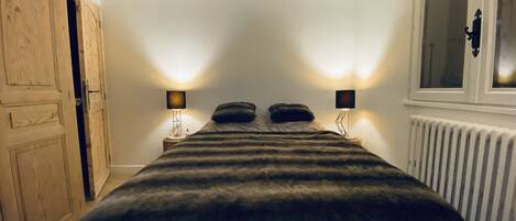 4 bedrooms, free WiFi