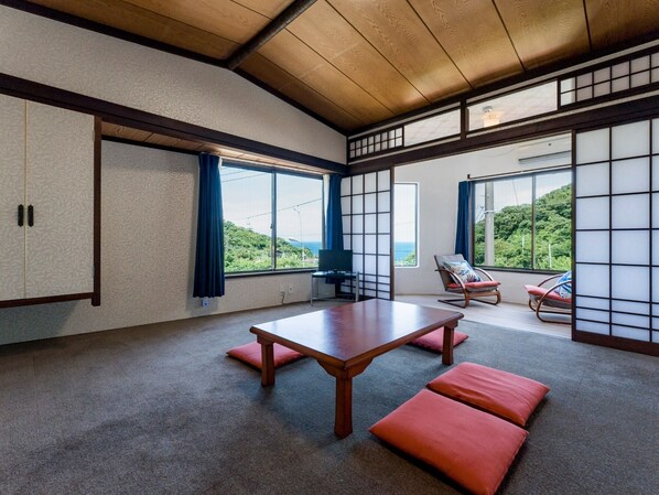 Interior - Nonsmoking Deluxe room with bathroom / Oshimamachi Tokyo (Oshimamachi)