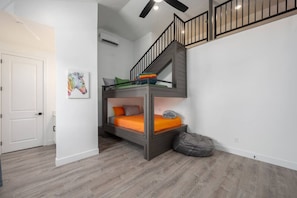 3 bedrooms, iron/ironing board, travel crib, free WiFi