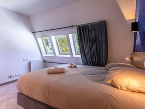 3 quartos, Wi-Fi de cortesia, roupa de cama
