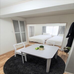 1 bedroom, desk, free WiFi, bed sheets