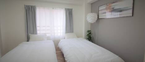 1 bedroom, desk, free WiFi, bed sheets