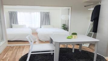 1 bedroom, desk, free WiFi, bed sheets