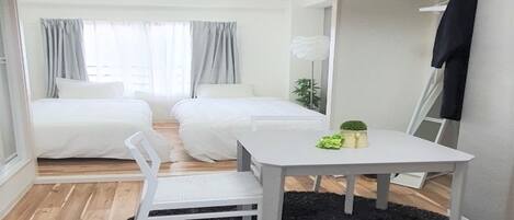 1 bedroom, desk, free WiFi, bed sheets