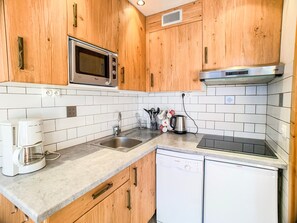 Kühlschrank, Mikrowelle, Geschirrspüler