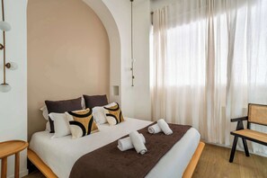 3 Schlafzimmer, Schreibtisch, Bügeleisen/Bügelbrett, WLAN