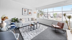 Smart TV - The Bluewater Nest Elwood (Elwood)