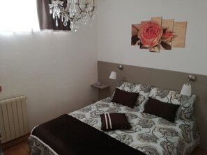 1 chambre, fer et planche à repasser, Wi-Fi, draps fournis