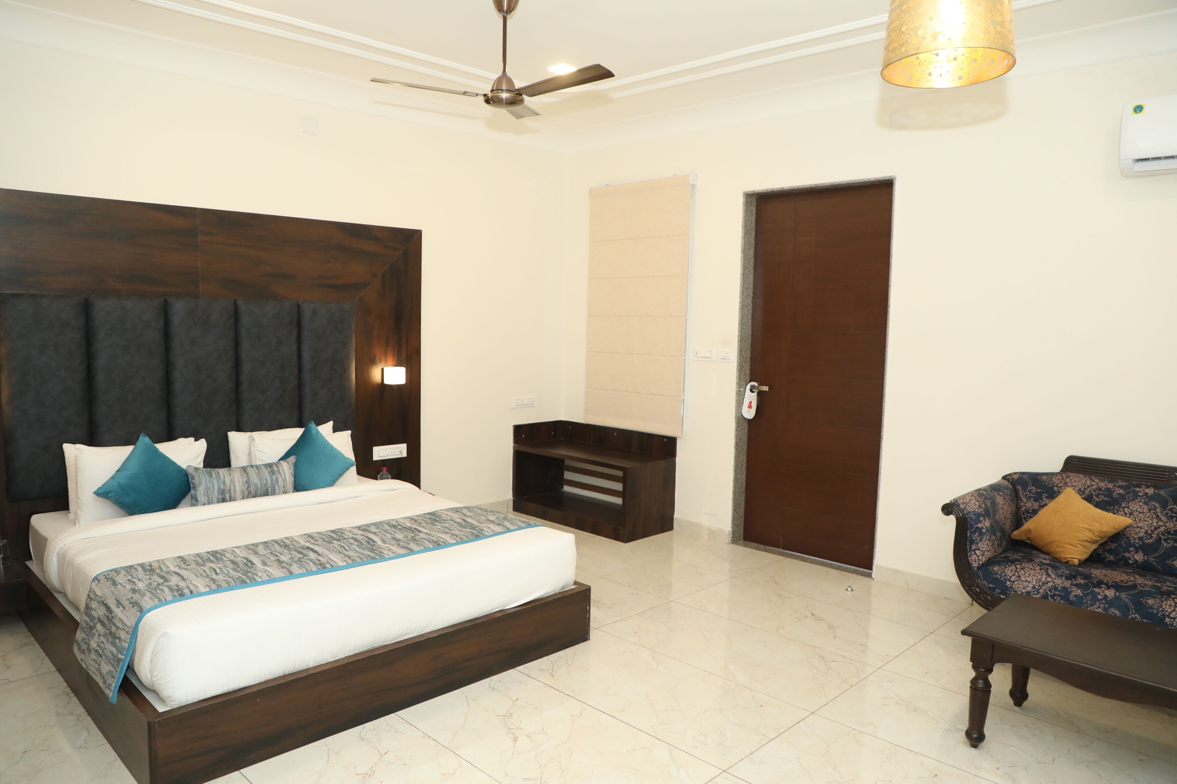 Minibar, desk, blackout curtains, soundproofing