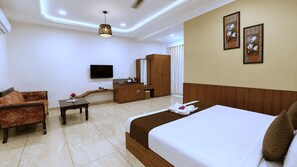 Deluxe Pool View Room with Private Balcony | View from room