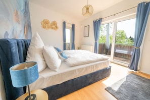 1 bedroom, desk, iron/ironing board, travel cot - Penthouse-Suite near University (Gießen)