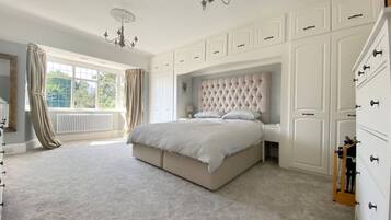 4 bedrooms, iron/ironing board, travel cot, WiFi