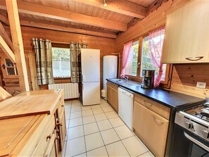 Réfrigérateur, micro-ondes, four, lave-vaisselle