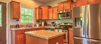 Immerse yourself in the beautiful setting of the tranquil riverside by staying in our 3BR 2Bath home